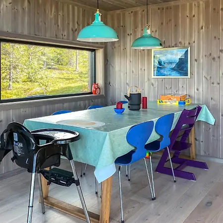 Dom wakacyjny 4 Bedroom In *