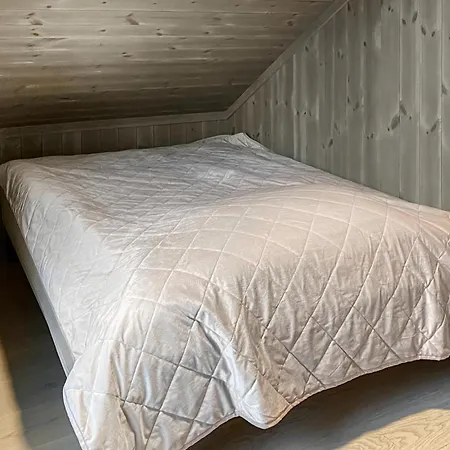4 Bedroom In *